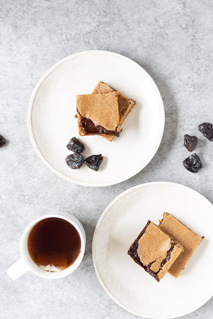 Homemade California Prune Bars! If you like fig newtons, then you will LOVE this healthy homemade version made with Prunes! Lightly sweetened and vegan, perfect for kids.